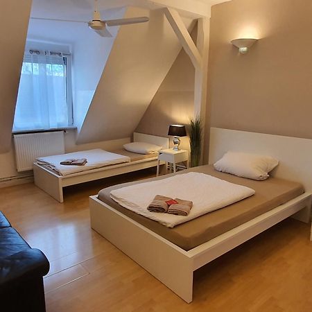 Colodging Mannheim - Private Rooms & Kitchen Экстерьер фото