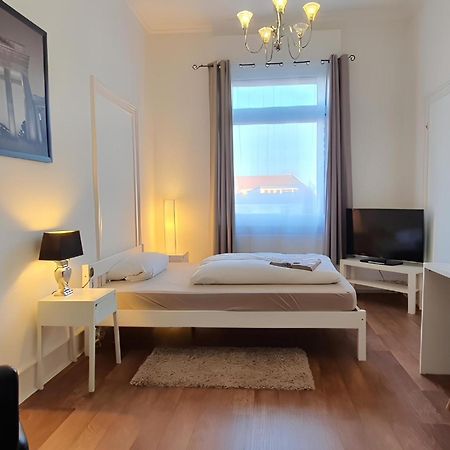 Colodging Mannheim - Private Rooms & Kitchen Экстерьер фото