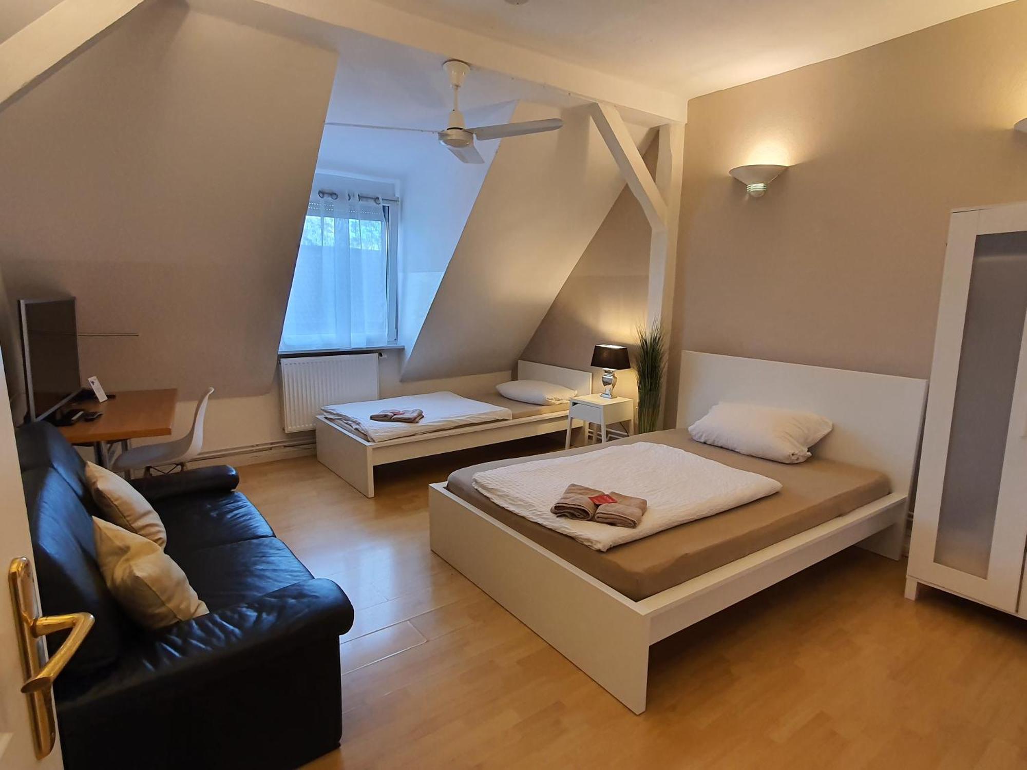 Colodging Mannheim - Private Rooms & Kitchen Экстерьер фото