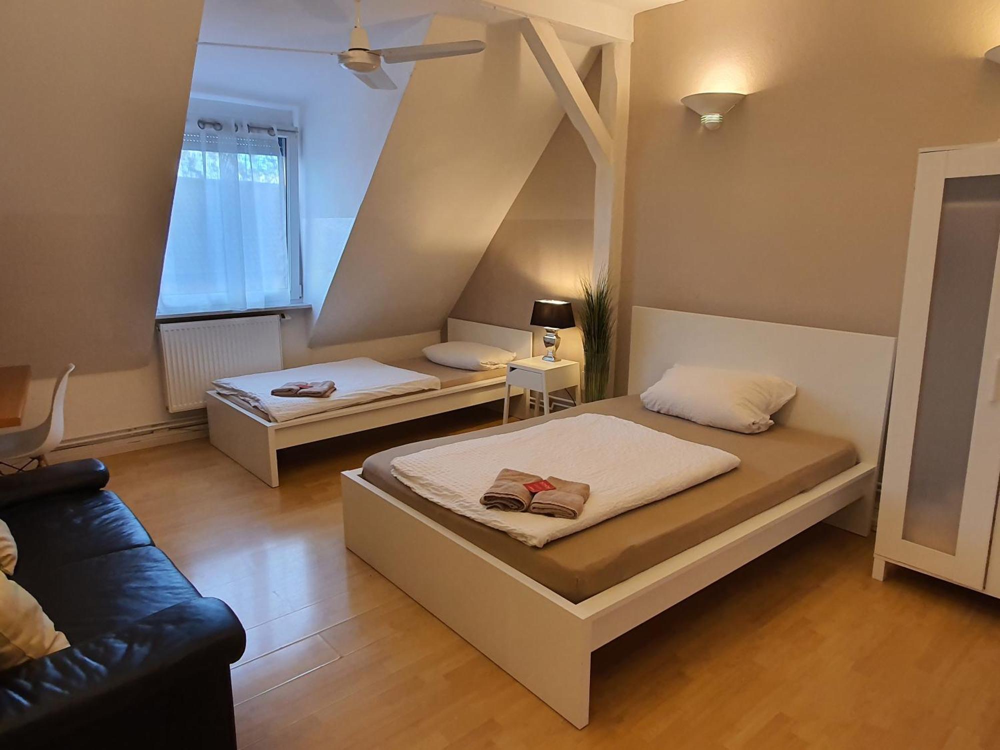 Colodging Mannheim - Private Rooms & Kitchen Экстерьер фото